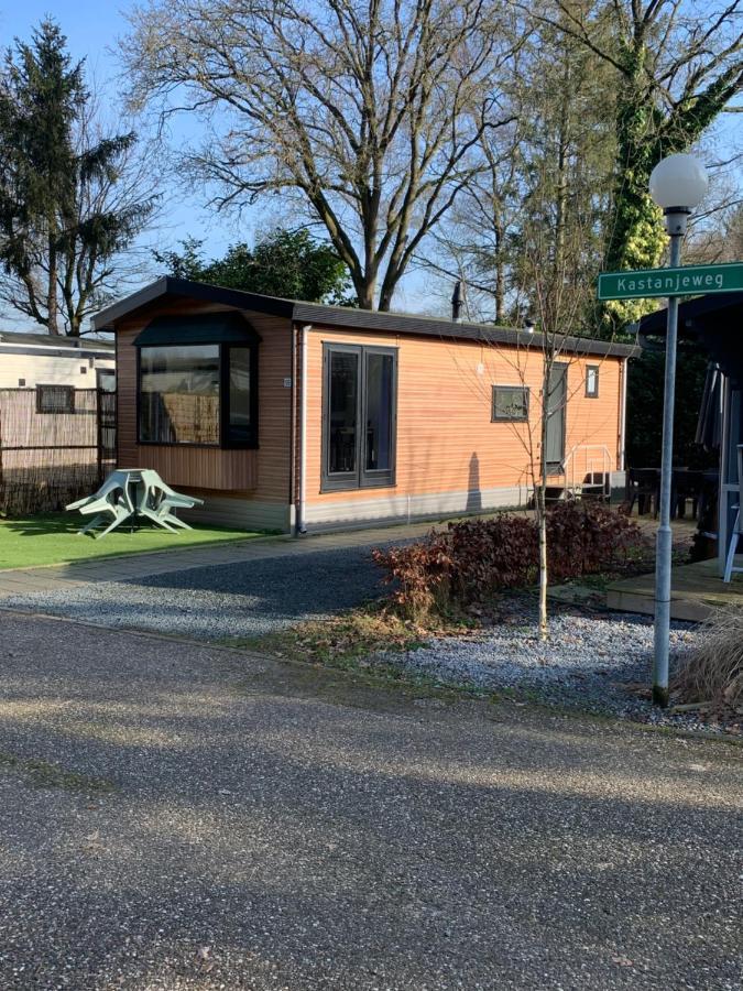 Het Eikenhuisje In Putten; Huisje Op De Veluwe. Bagian luar foto