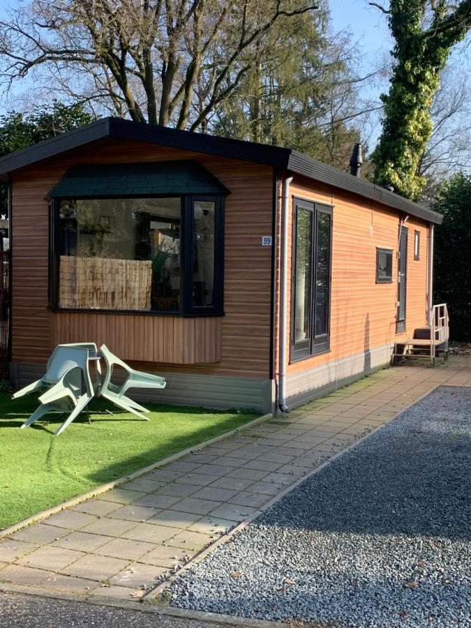 Het Eikenhuisje In Putten; Huisje Op De Veluwe. Bagian luar foto
