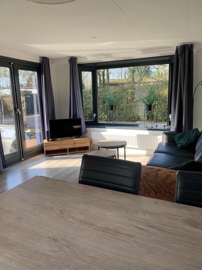 Het Eikenhuisje In Putten; Huisje Op De Veluwe. Bagian luar foto